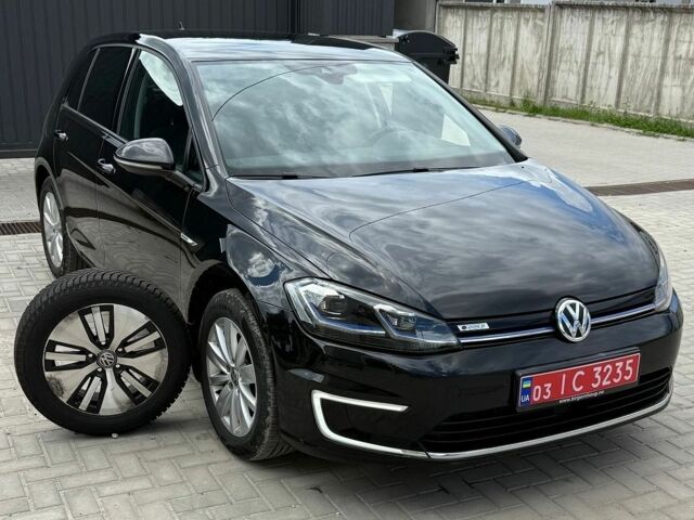 Черный Фольксваген e-Golf, объемом двигателя 0 л и пробегом 160 тыс. км за 12550 $, фото 1 на Automoto.ua
