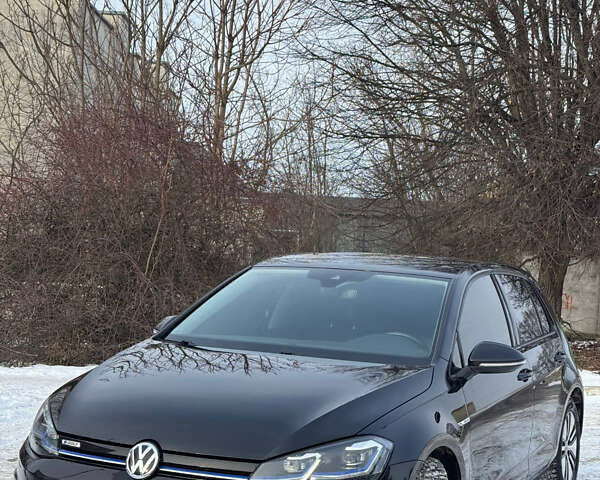 Черный Фольксваген e-Golf, объемом двигателя 0 л и пробегом 155 тыс. км за 12800 $, фото 1 на Automoto.ua
