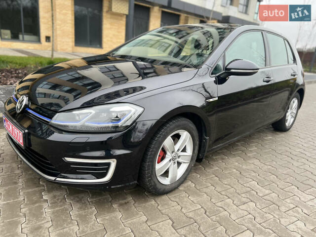 Черный Фольксваген e-Golf, объемом двигателя 0 л и пробегом 110 тыс. км за 12200 $, фото 1 на Automoto.ua