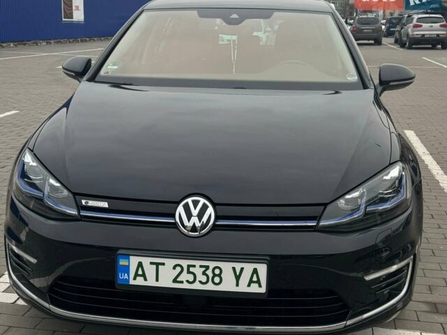 Черный Фольксваген e-Golf, объемом двигателя 0 л и пробегом 84 тыс. км за 17000 $, фото 1 на Automoto.ua