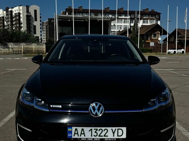 Чорний Фольксваген e-Golf, об'ємом двигуна 0 л та пробігом 69 тис. км за 15700 $, фото 1 на Automoto.ua