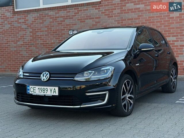 Черный Фольксваген e-Golf, объемом двигателя 0 л и пробегом 61 тыс. км за 18900 $, фото 1 на Automoto.ua