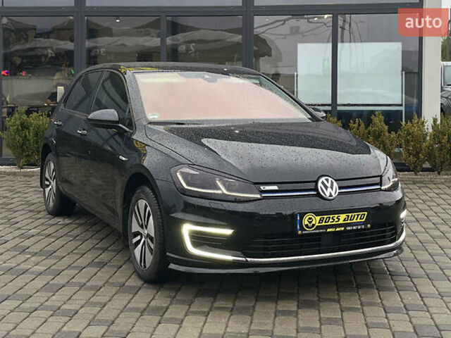 Черный Фольксваген e-Golf, объемом двигателя 0 л и пробегом 70 тыс. км за 16999 $, фото 1 на Automoto.ua
