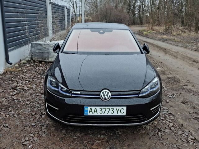 Черный Фольксваген e-Golf, объемом двигателя 0 л и пробегом 103 тыс. км за 17700 $, фото 1 на Automoto.ua