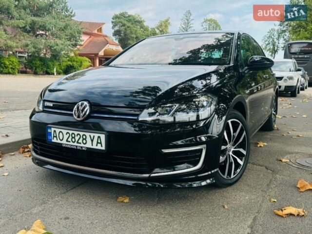 Черный Фольксваген e-Golf, объемом двигателя 0 л и пробегом 97 тыс. км за 15500 $, фото 1 на Automoto.ua