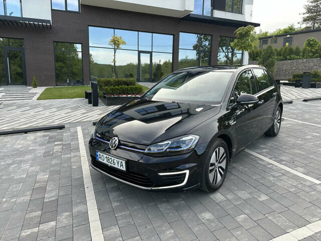 Черный Фольксваген e-Golf, объемом двигателя 0 л и пробегом 38 тыс. км за 15200 $, фото 1 на Automoto.ua