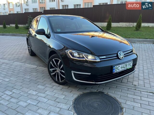 Черный Фольксваген e-Golf, объемом двигателя 0 л и пробегом 165 тыс. км за 14500 $, фото 1 на Automoto.ua