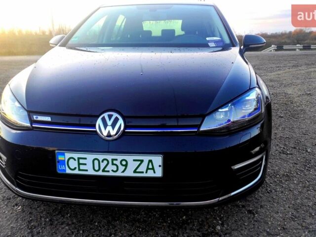 Черный Фольксваген e-Golf, объемом двигателя 0 л и пробегом 90 тыс. км за 14300 $, фото 1 на Automoto.ua