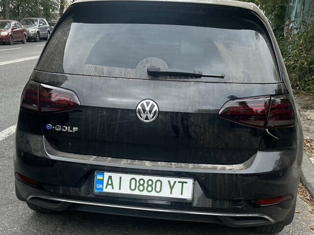 Черный Фольксваген e-Golf, объемом двигателя 0 л и пробегом 82 тыс. км за 15500 $, фото 1 на Automoto.ua