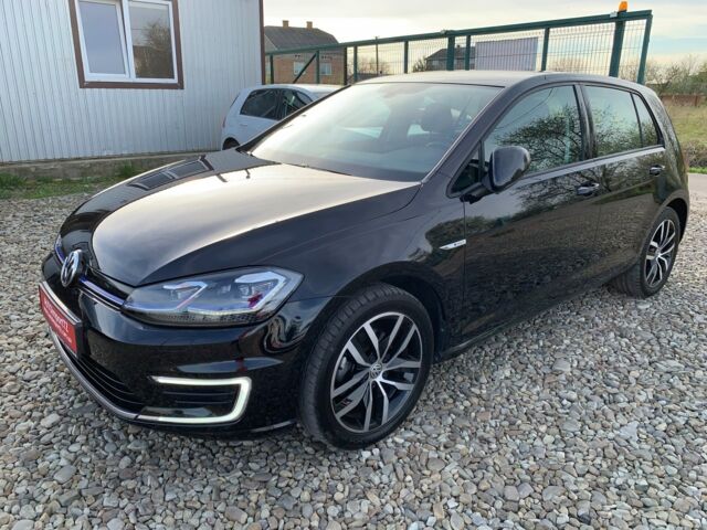 Черный Фольксваген e-Golf, объемом двигателя 0 л и пробегом 23 тыс. км за 16400 $, фото 1 на Automoto.ua