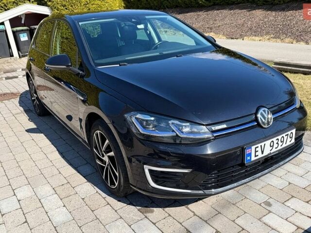 Черный Фольксваген e-Golf, объемом двигателя 0 л и пробегом 110 тыс. км за 14900 $, фото 1 на Automoto.ua