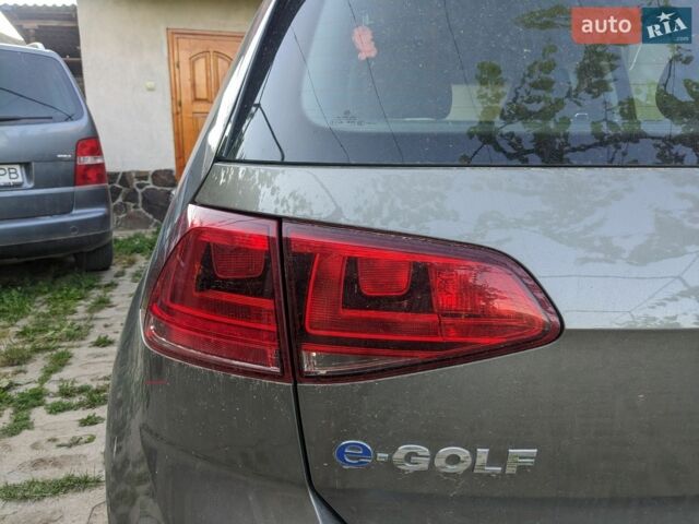 Коричневый Фольксваген e-Golf, объемом двигателя 0 л и пробегом 108 тыс. км за 10000 $, фото 1 на Automoto.ua