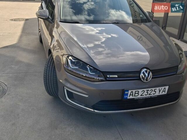 Коричневый Фольксваген e-Golf, объемом двигателя 0 л и пробегом 145 тыс. км за 8500 $, фото 1 на Automoto.ua
