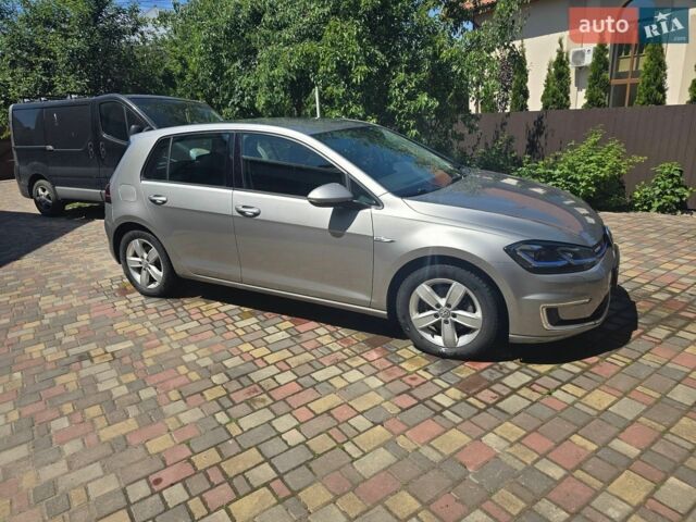 Коричневый Фольксваген e-Golf, объемом двигателя 0 л и пробегом 100 тыс. км за 12500 $, фото 1 на Automoto.ua