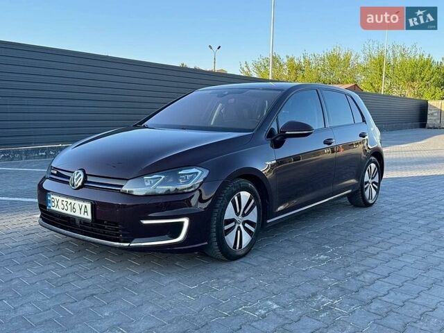 Красный Фольксваген e-Golf, объемом двигателя 0 л и пробегом 145 тыс. км за 11600 $, фото 1 на Automoto.ua