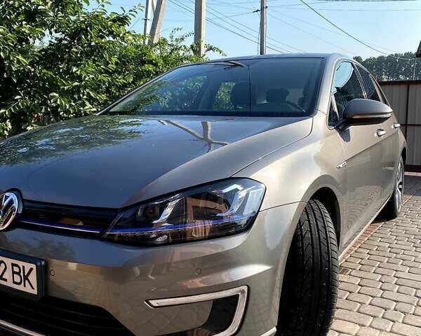 Фольксваген e-Golf, объемом двигателя 0 л и пробегом 165 тыс. км за 9900 $, фото 1 на Automoto.ua