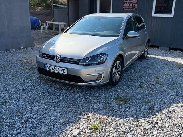 Фольксваген e-Golf, объемом двигателя 0 л и пробегом 156 тыс. км за 9999 $, фото 1 на Automoto.ua