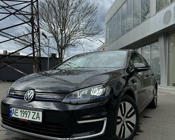 Фольксваген e-Golf, объемом двигателя 0 л и пробегом 105 тыс. км за 13499 $, фото 1 на Automoto.ua