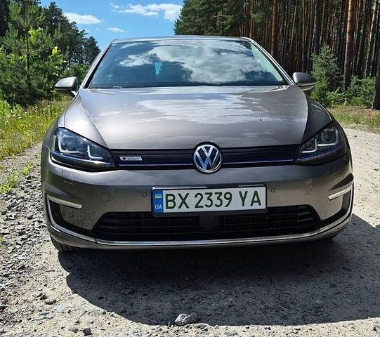 Фольксваген e-Golf, об'ємом двигуна 0 л та пробігом 138 тис. км за 9499 $, фото 1 на Automoto.ua