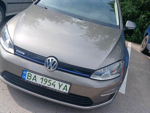 Фольксваген e-Golf, объемом двигателя 0 л и пробегом 159 тыс. км за 9100 $, фото 1 на Automoto.ua