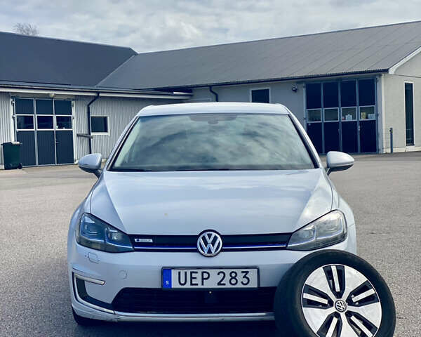 Фольксваген e-Golf, объемом двигателя 0 л и пробегом 197 тыс. км за 12250 $, фото 1 на Automoto.ua