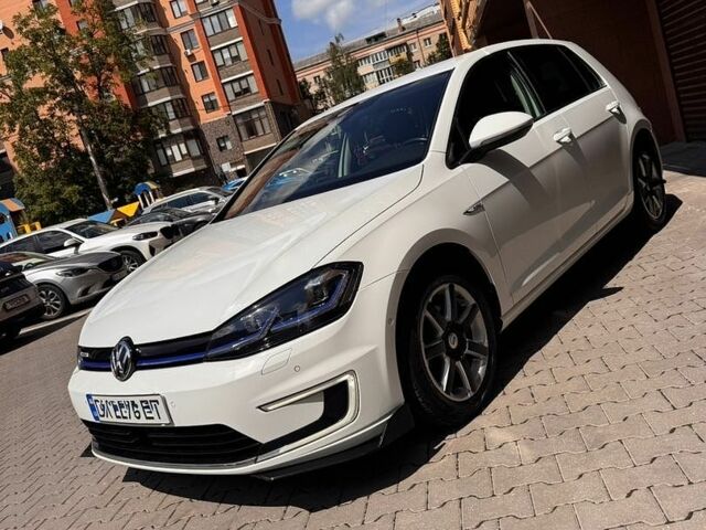 Фольксваген e-Golf, объемом двигателя 0 л и пробегом 140 тыс. км за 11999 $, фото 1 на Automoto.ua
