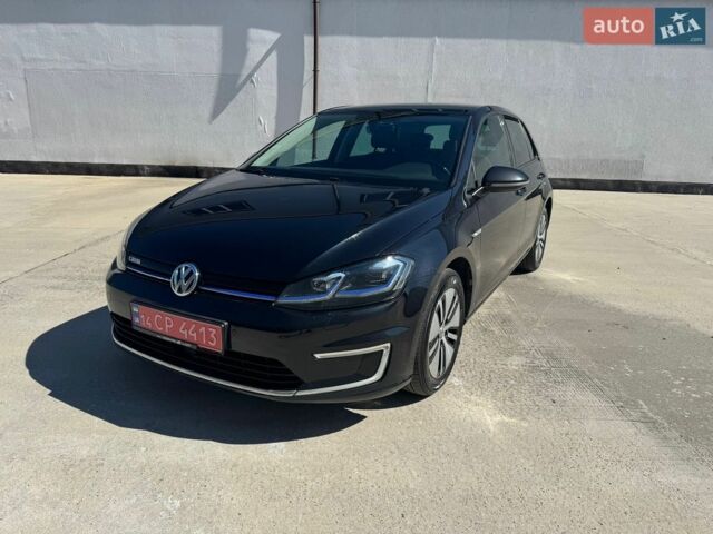 Фольксваген e-Golf, объемом двигателя 0 л и пробегом 92 тыс. км за 12800 $, фото 1 на Automoto.ua