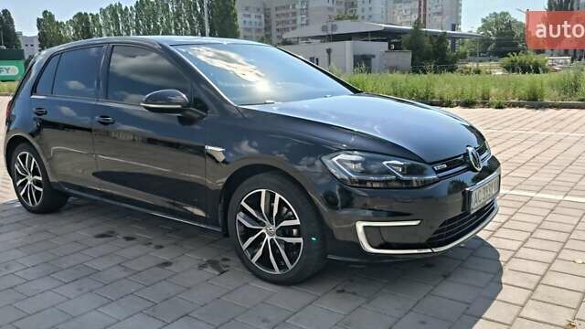 Фольксваген e-Golf, объемом двигателя 0 л и пробегом 128 тыс. км за 12499 $, фото 1 на Automoto.ua