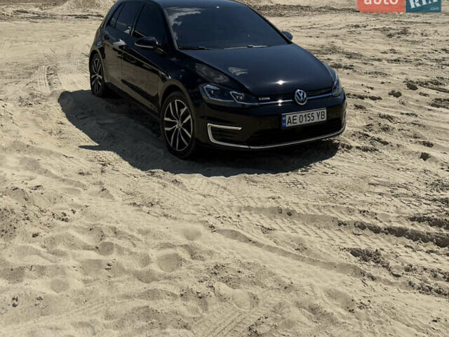 Фольксваген e-Golf, объемом двигателя 0 л и пробегом 135 тыс. км за 15000 $, фото 1 на Automoto.ua