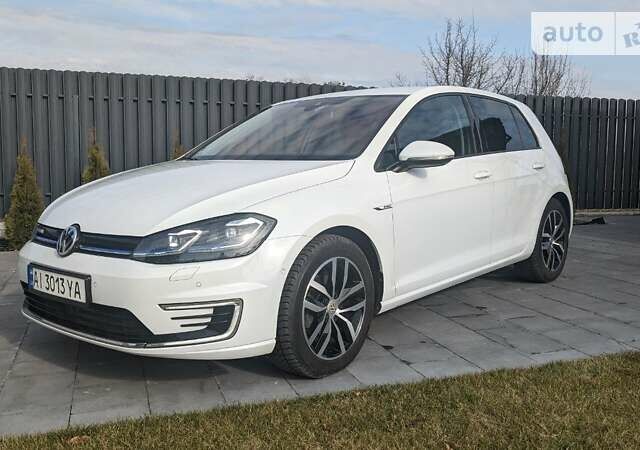 Фольксваген e-Golf, объемом двигателя 0 л и пробегом 93 тыс. км за 17200 $, фото 1 на Automoto.ua