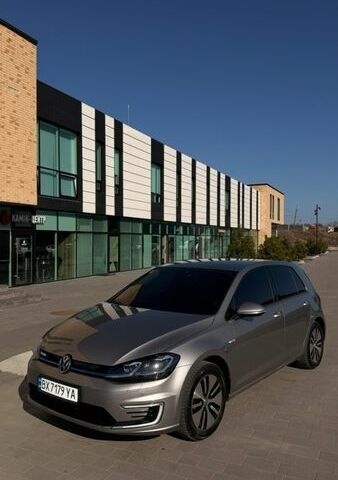 Фольксваген e-Golf, объемом двигателя 0 л и пробегом 114 тыс. км за 14499 $, фото 1 на Automoto.ua