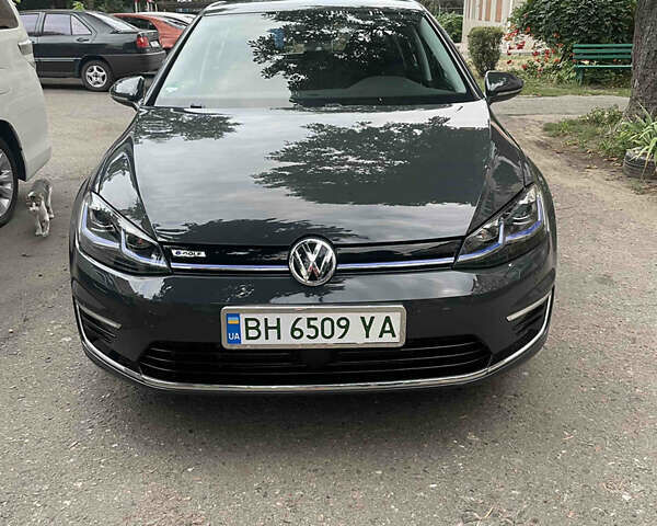 Фольксваген e-Golf, объемом двигателя 0 л и пробегом 42 тыс. км за 17999 $, фото 1 на Automoto.ua
