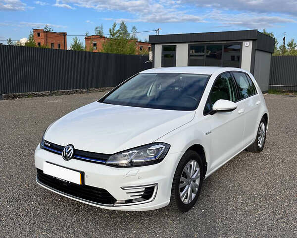 Фольксваген e-Golf, объемом двигателя 0 л и пробегом 25 тыс. км за 16500 $, фото 1 на Automoto.ua