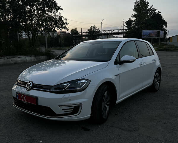Фольксваген e-Golf, объемом двигателя 0 л и пробегом 63 тыс. км за 17200 $, фото 1 на Automoto.ua