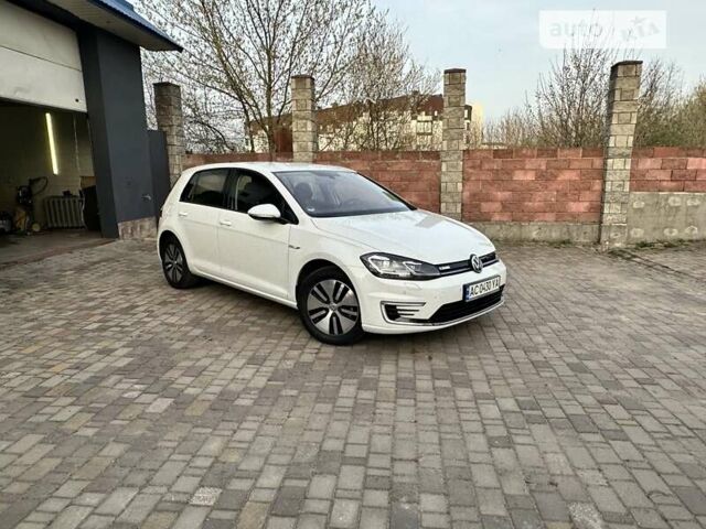 Фольксваген e-Golf, объемом двигателя 0 л и пробегом 36 тыс. км за 15800 $, фото 1 на Automoto.ua