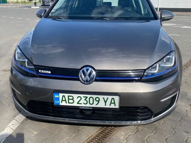 Сірий Фольксваген e-Golf, об'ємом двигуна 0 л та пробігом 123 тис. км за 9300 $, фото 1 на Automoto.ua