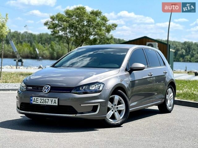 Серый Фольксваген e-Golf, объемом двигателя 0 л и пробегом 108 тыс. км за 10299 $, фото 1 на Automoto.ua
