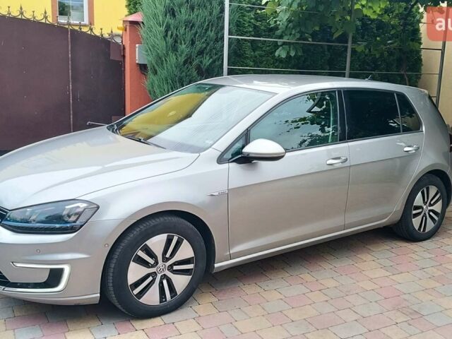 Серый Фольксваген e-Golf, объемом двигателя 0 л и пробегом 133 тыс. км за 8400 $, фото 1 на Automoto.ua