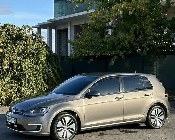 Сірий Фольксваген e-Golf, об'ємом двигуна 0 л та пробігом 122 тис. км за 8500 $, фото 1 на Automoto.ua