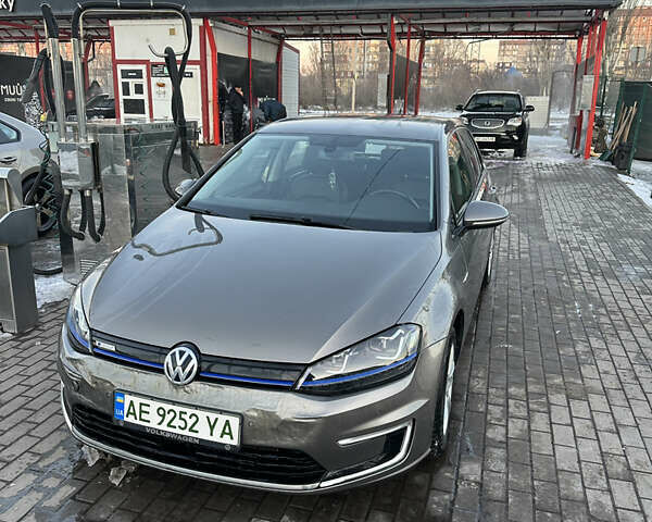 Сірий Фольксваген e-Golf, об'ємом двигуна 0 л та пробігом 183 тис. км за 7700 $, фото 1 на Automoto.ua