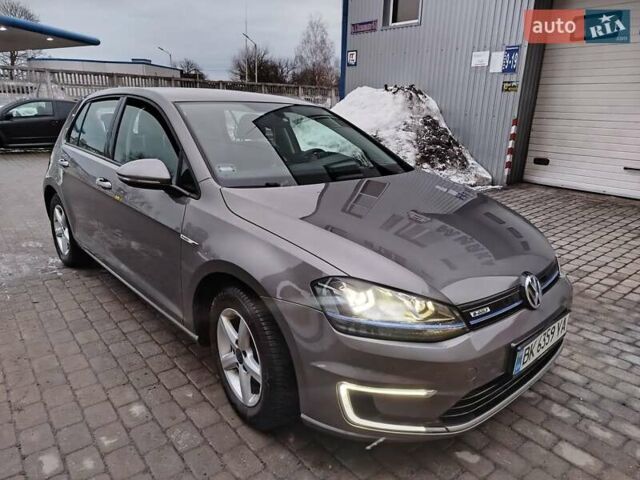 Серый Фольксваген e-Golf, объемом двигателя 0 л и пробегом 110 тыс. км за 8500 $, фото 1 на Automoto.ua