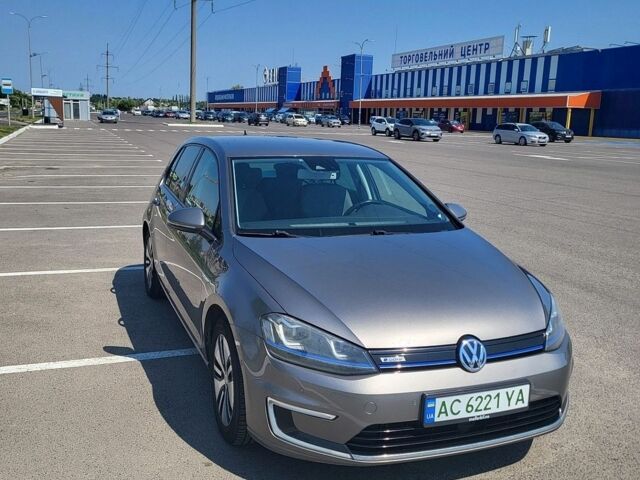 Серый Фольксваген e-Golf, объемом двигателя 0 л и пробегом 142 тыс. км за 8500 $, фото 1 на Automoto.ua