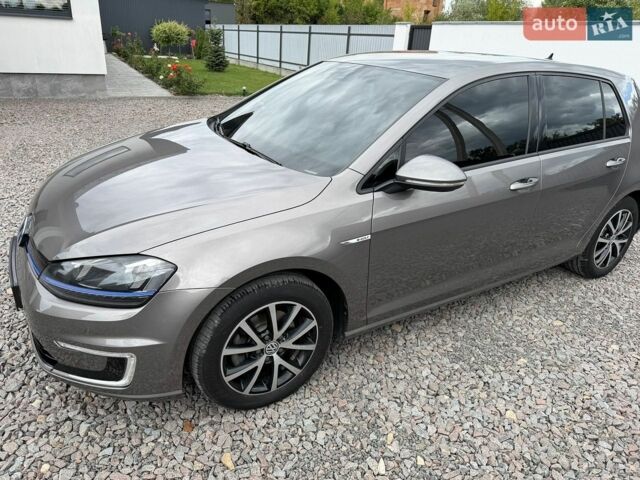 Серый Фольксваген e-Golf, объемом двигателя 0 л и пробегом 83 тыс. км за 8700 $, фото 1 на Automoto.ua