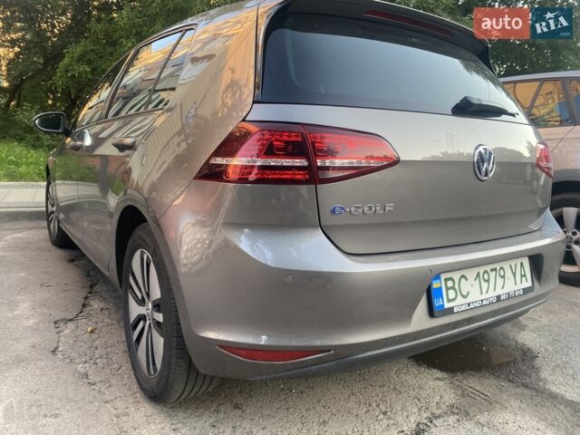 Серый Фольксваген e-Golf, объемом двигателя 0 л и пробегом 123 тыс. км за 8600 $, фото 1 на Automoto.ua