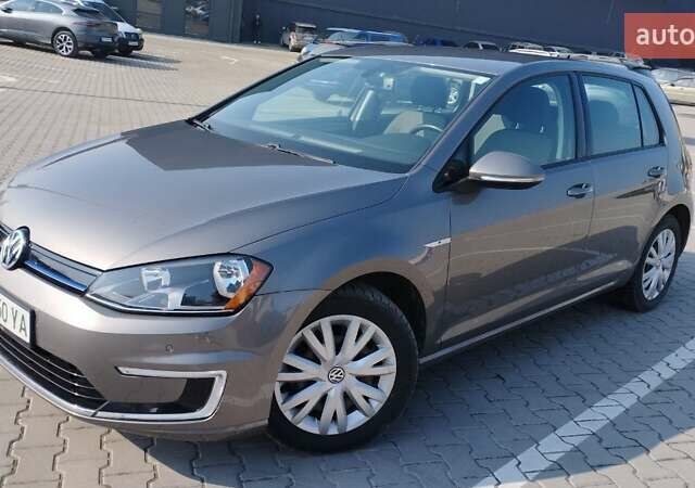 Сірий Фольксваген e-Golf, об'ємом двигуна 0 л та пробігом 61 тис. км за 9696 $, фото 1 на Automoto.ua