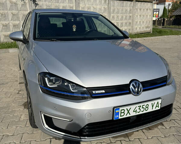 Серый Фольксваген e-Golf, объемом двигателя 0 л и пробегом 167 тыс. км за 8700 $, фото 1 на Automoto.ua