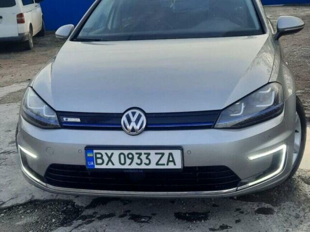 Серый Фольксваген e-Golf, объемом двигателя 0 л и пробегом 147 тыс. км за 9200 $, фото 1 на Automoto.ua