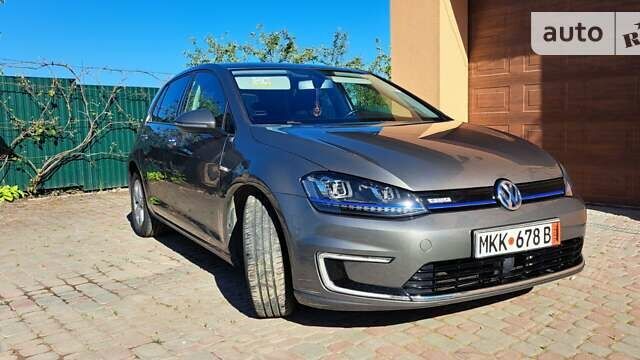 Сірий Фольксваген e-Golf, об'ємом двигуна 0 л та пробігом 95 тис. км за 10199 $, фото 1 на Automoto.ua