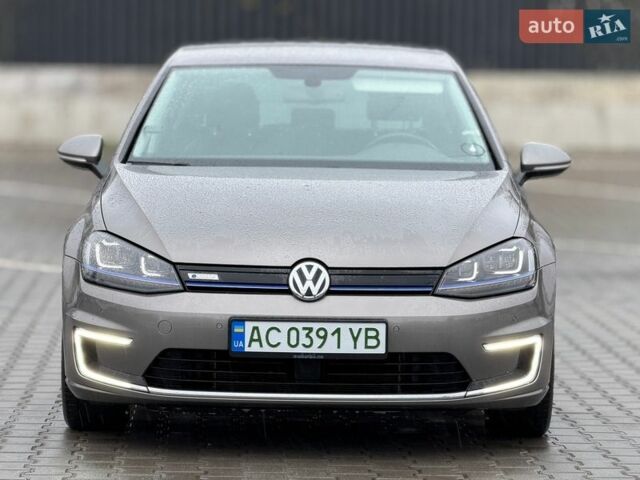 Серый Фольксваген e-Golf, объемом двигателя 0 л и пробегом 146 тыс. км за 8999 $, фото 1 на Automoto.ua