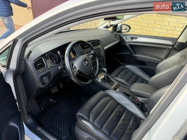 Серый Фольксваген e-Golf, объемом двигателя 0 л и пробегом 129 тыс. км за 9450 $, фото 1 на Automoto.ua